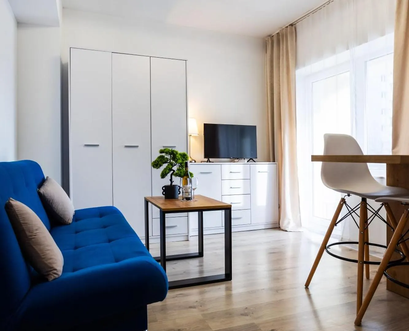 Aleja 69 Balcony Apartment Krakow