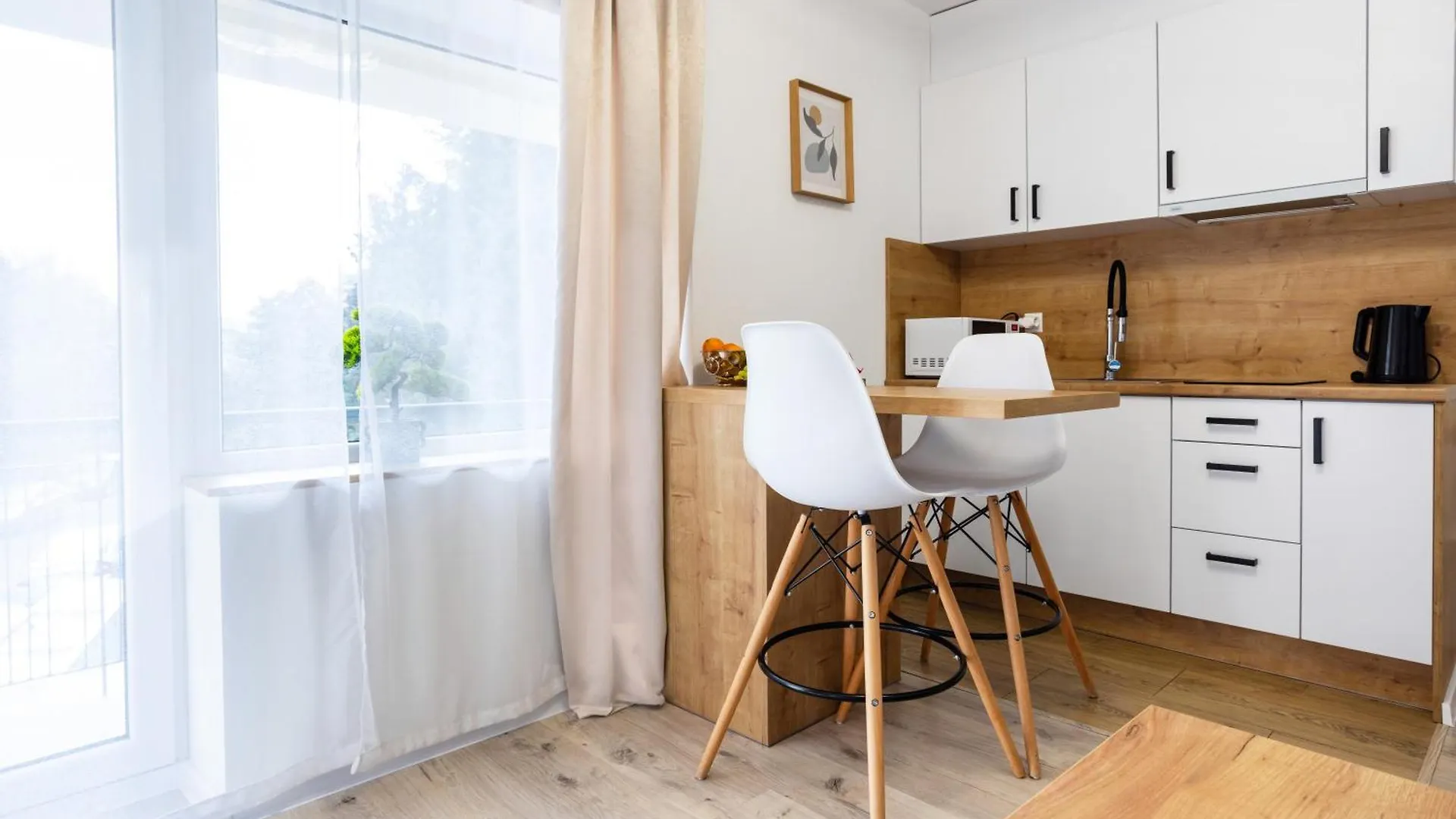 Aleja 69 Balcony Apartment Krakow 0*,  Poland
